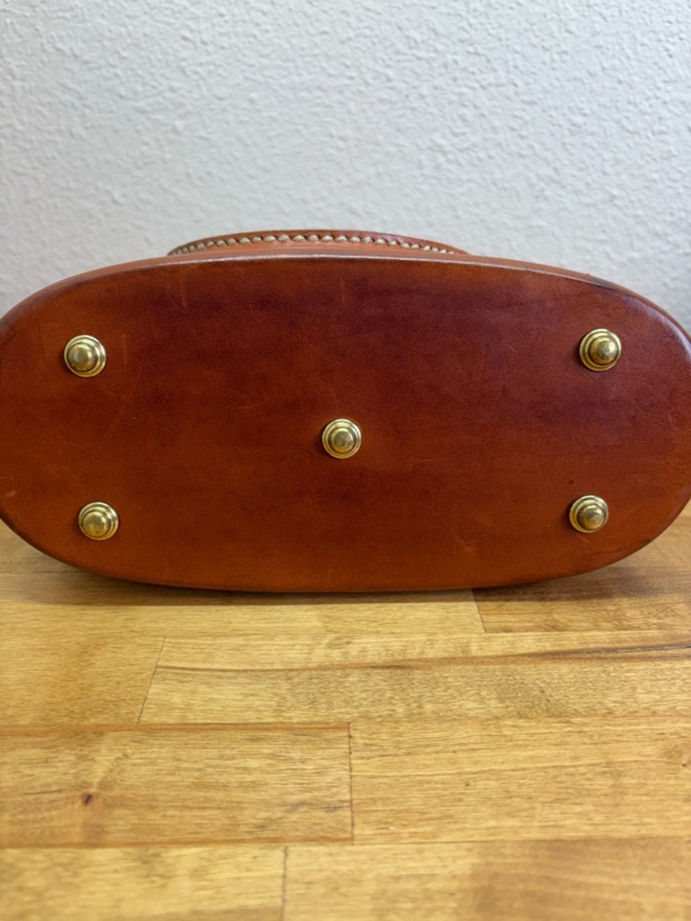 Vtg Dooney & Bourke All Weather Leather Domed Satchel Navy British Tan USA Made - Picture 8 of 15